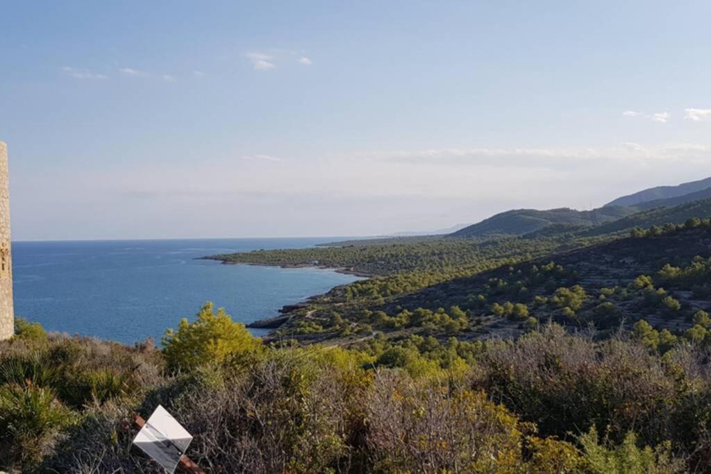 Neu Renoviertes Strandappartment Mit Meerblick Alcoceber Bagian luar foto