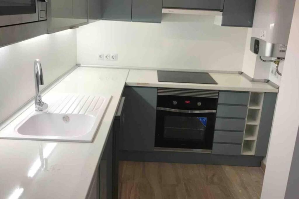 Neu Renoviertes Strandappartment Mit Meerblick Alcoceber Bagian luar foto