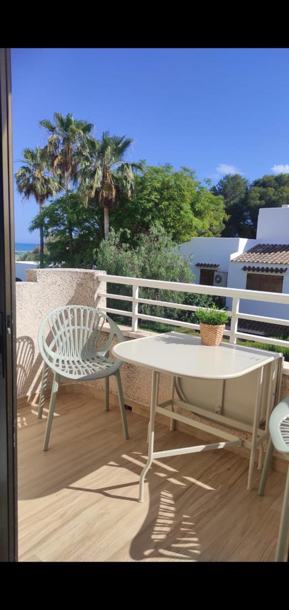 Neu Renoviertes Strandappartment Mit Meerblick Alcoceber Bagian luar foto